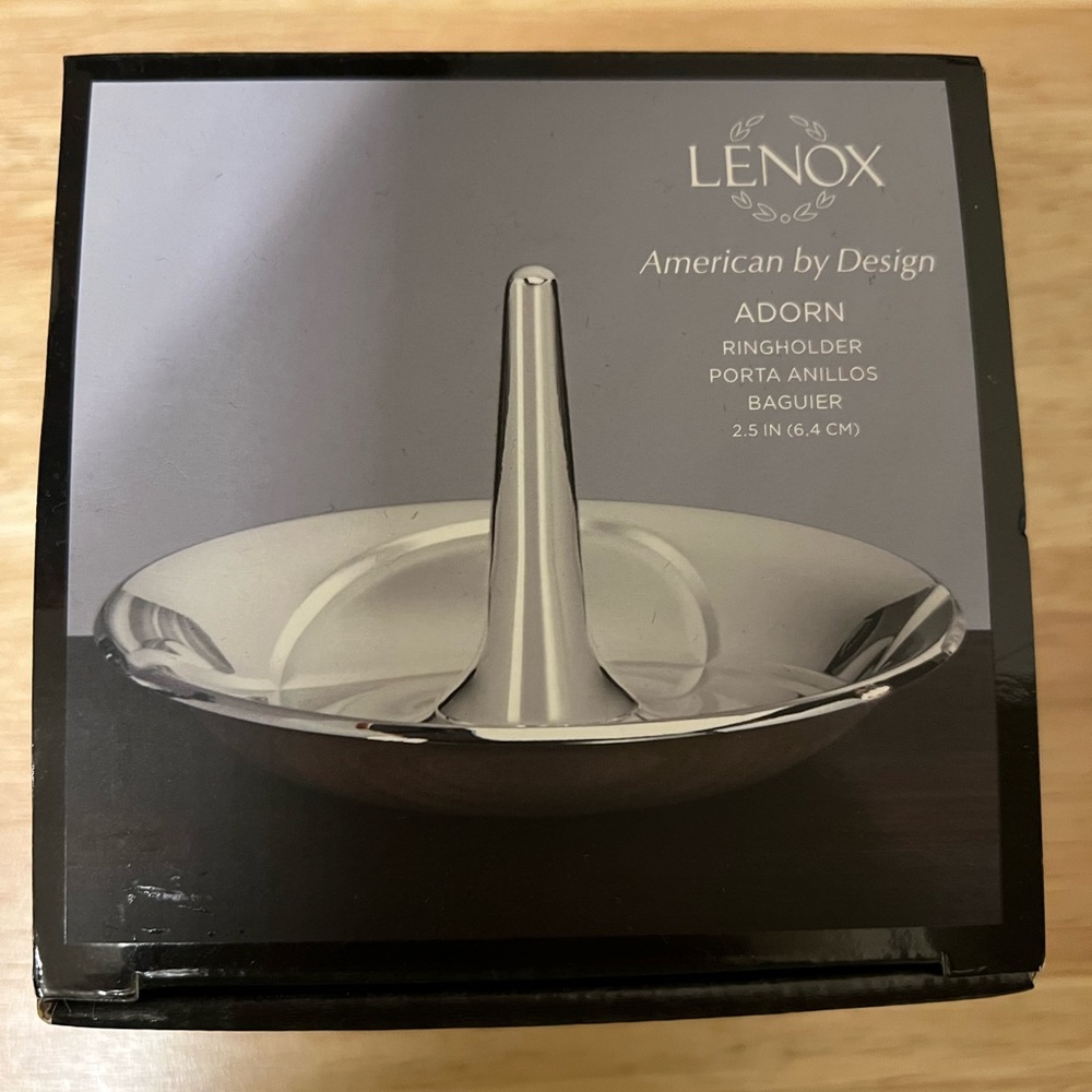 Lenox Adorn ring holder